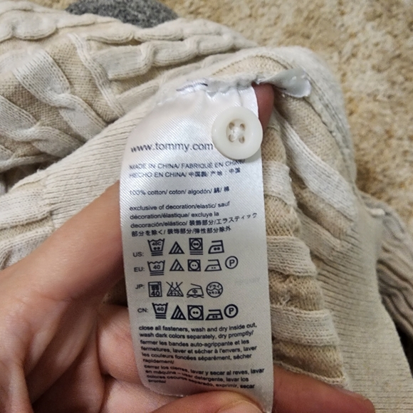 100% cotton Tommy Hilfiger cardigan, sweater, button up, knitted sweater - Picture 3 of 8